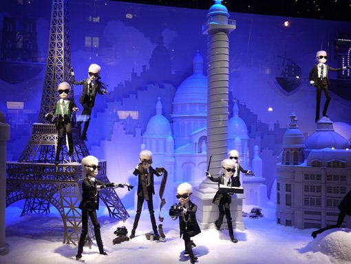 printemps-noel2011-lagerfeld printemps-noel2011-lagerfeld Contrôlez les vitrines de Noël du Printemps avec votre Smartphone !