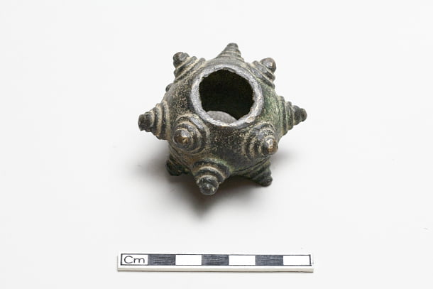 smithsonian-mace smithsonian-mace Le Smithsonian met en ligne 40 000 œuvres d'art accessibles gratuitement !